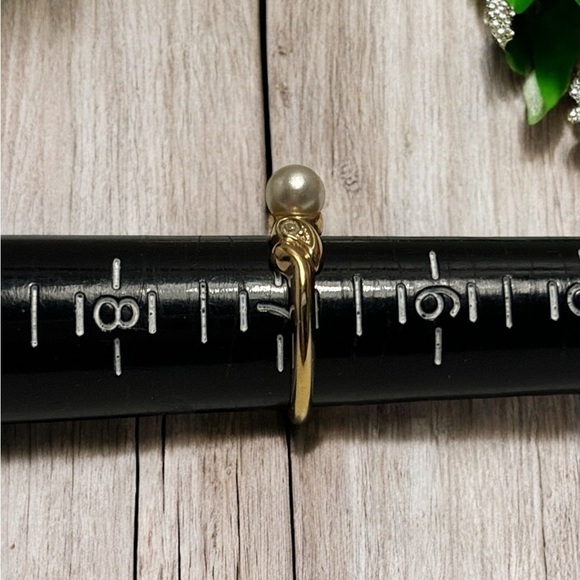 Vintage Sarah Coventry Faux Pearl & Crystal Ring Sz 7 - Picture 4 of 8